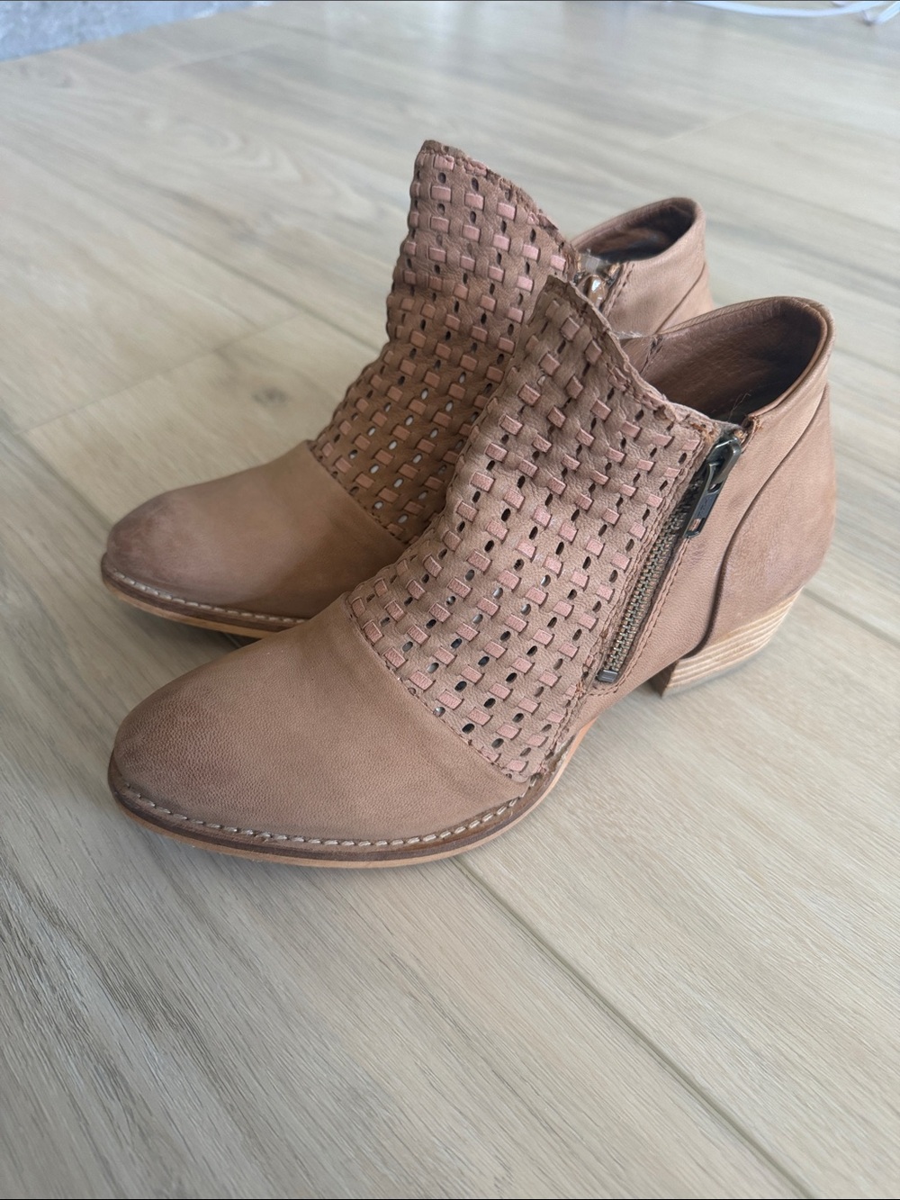 Splendid Woven Tan Suede Ankle Booties with Side Zip Detail